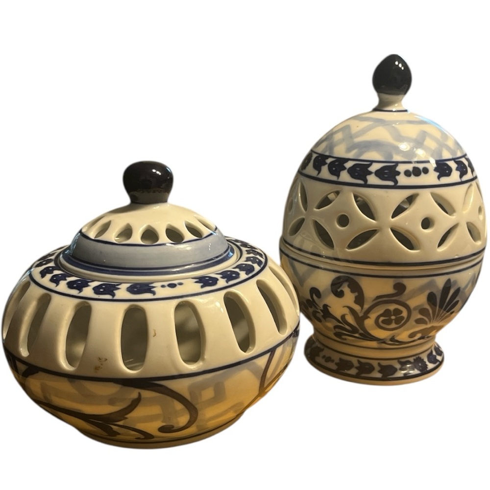 The Bombay Company Blue & White 2 pcs Vintage porcelain great gift ,collectors